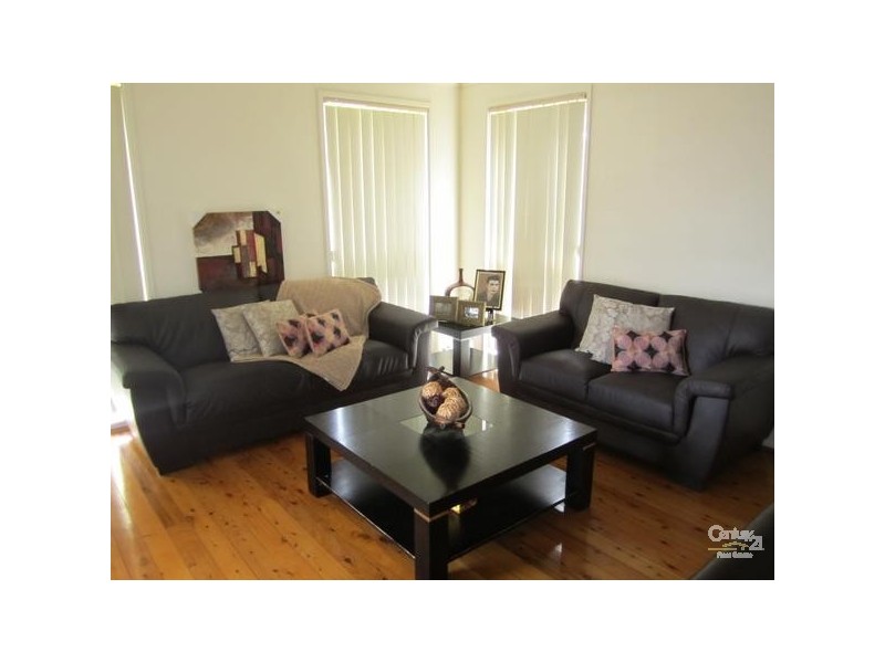 26 Bettong Crescent, Bossley Park NSW 2176