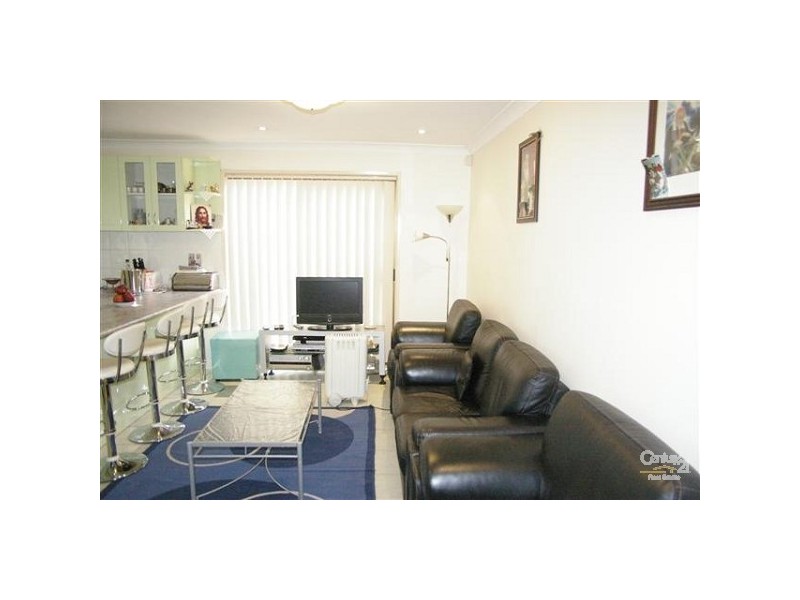 11 Barron Place, Bossley Park NSW 2176