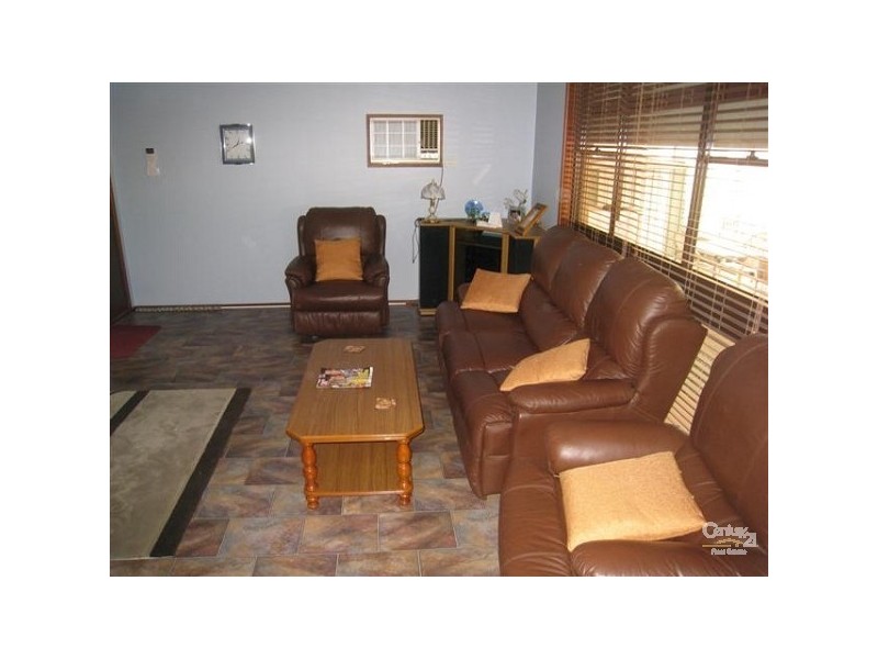 9 Benghazi Street, Bossley Park NSW 2176