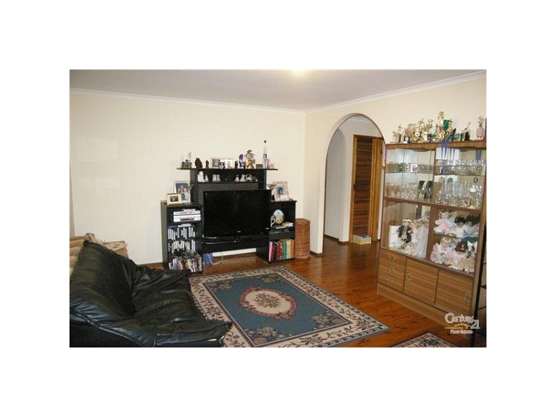 6 Lachlan Street, Bossley Park NSW 2176