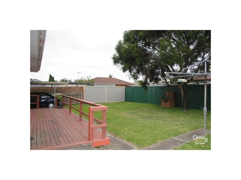 6 Lachlan Street, Bossley Park NSW 2176
