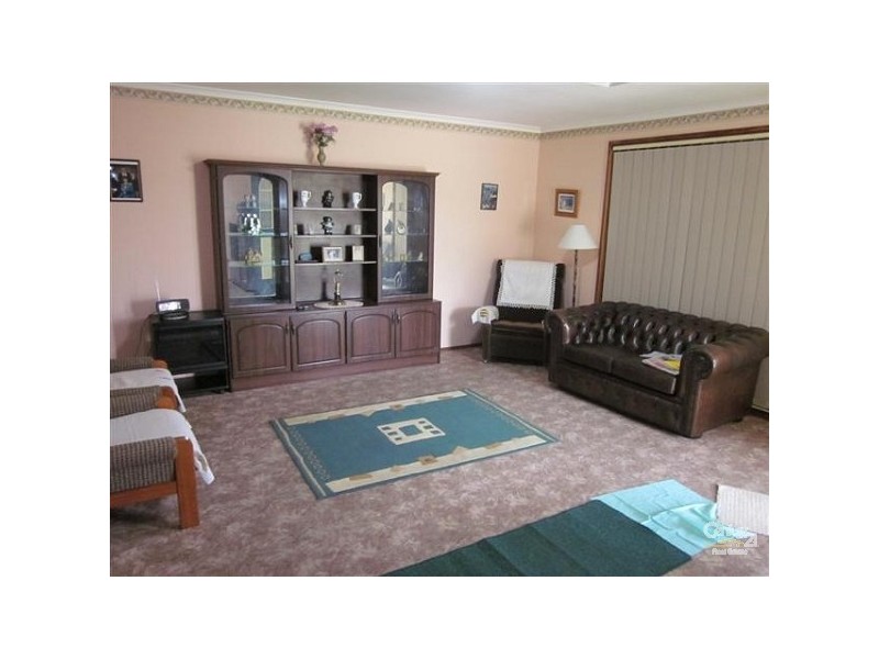 25 Pleasant Street, Bossley Park NSW 2176