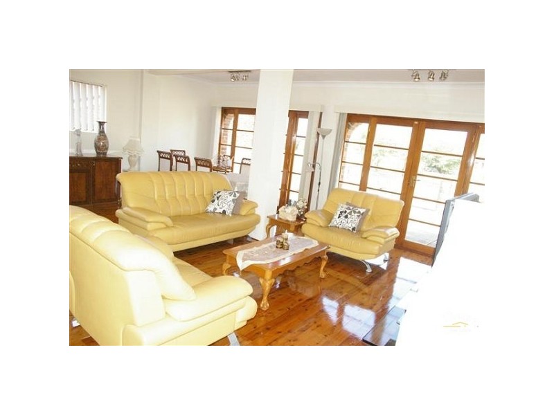 23 Kingfisher Avenue, Bossley Park NSW 2176