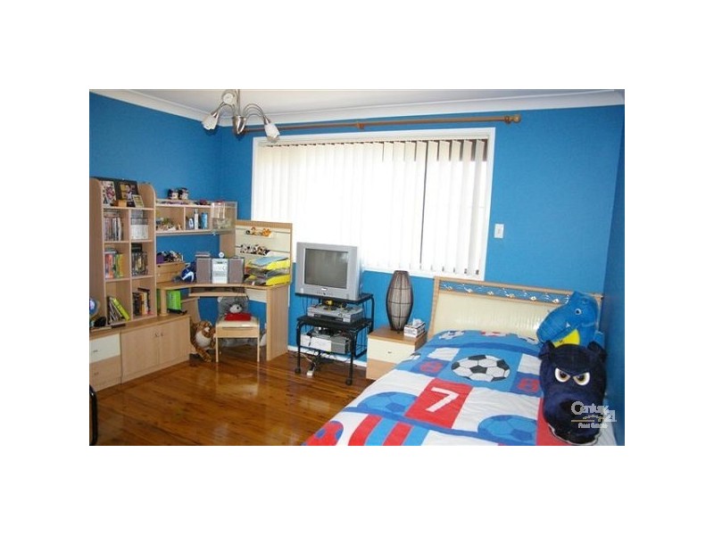 23 Kingfisher Avenue, Bossley Park NSW 2176