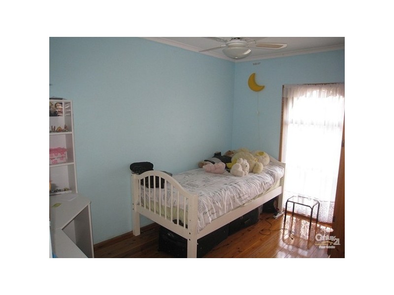 Edensor Park NSW 2176