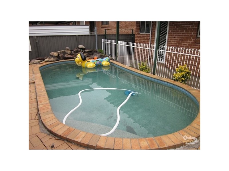 Edensor Park NSW 2176