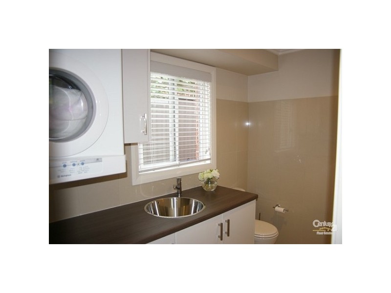 Edensor Park NSW 2176