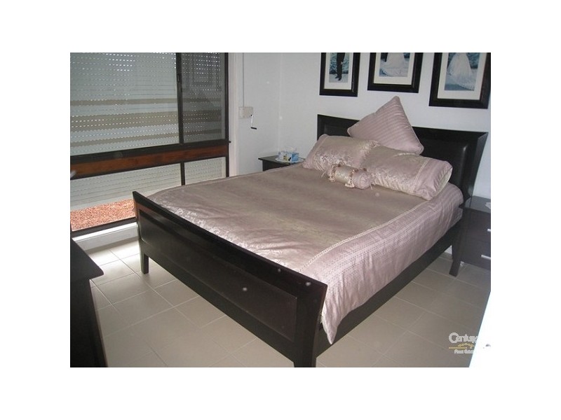 Edensor Park NSW 2176