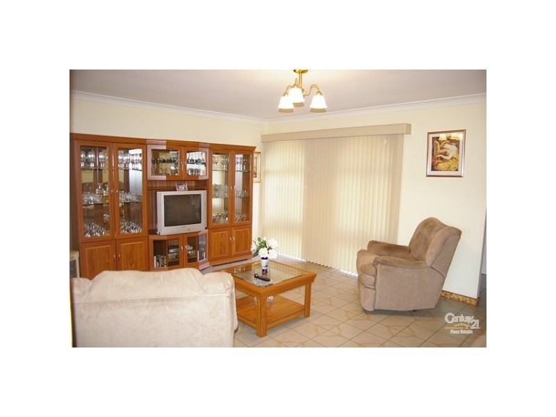 Edensor Park NSW 2176