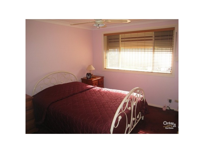 Edensor Park NSW 2176