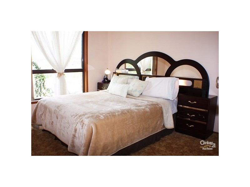 Edensor Park NSW 2176