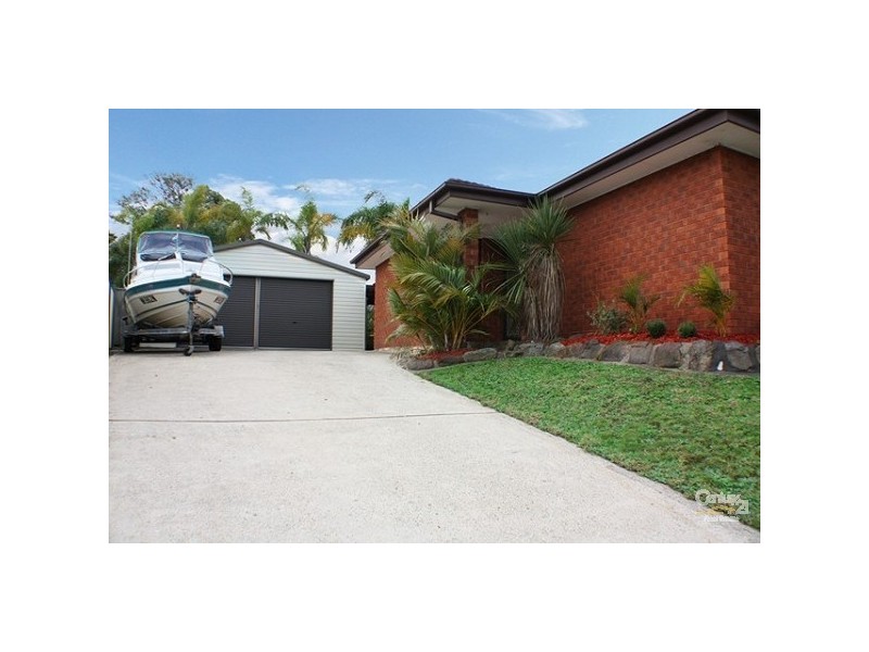 Edensor Park NSW 2176