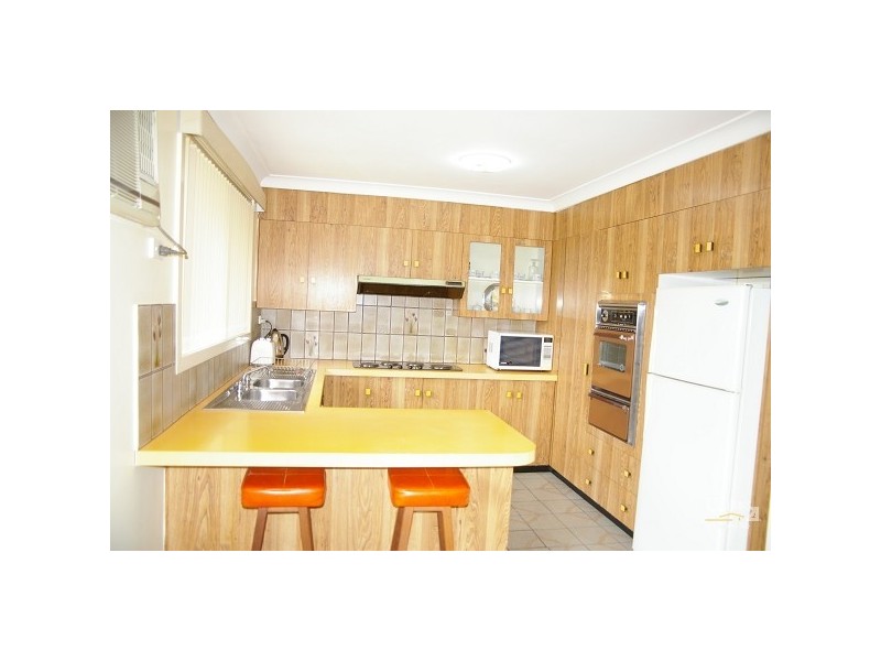 Edensor Park NSW 2176