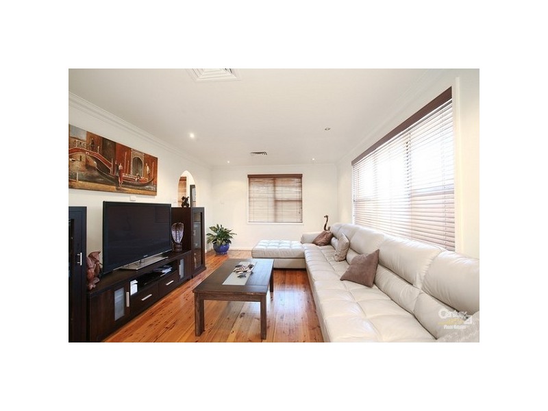 6 Walpole Close, Wetherill Park NSW 2164