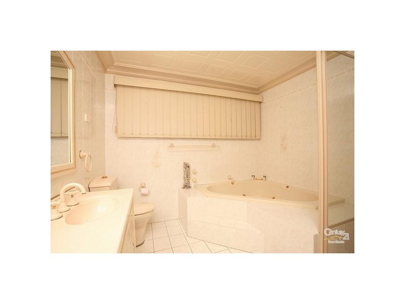 6 Walpole Close, Wetherill Park NSW 2164