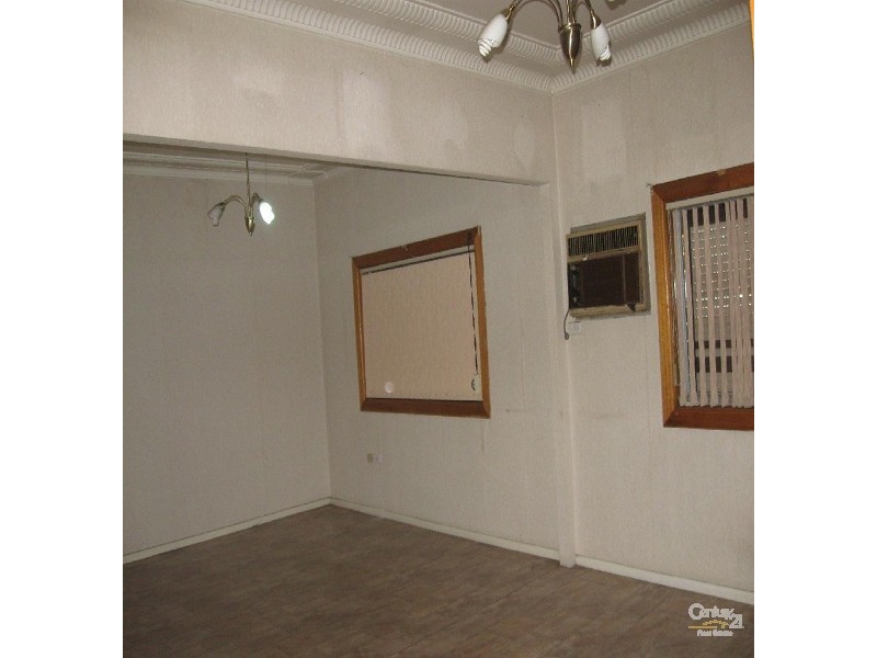 Edensor Park NSW 2176