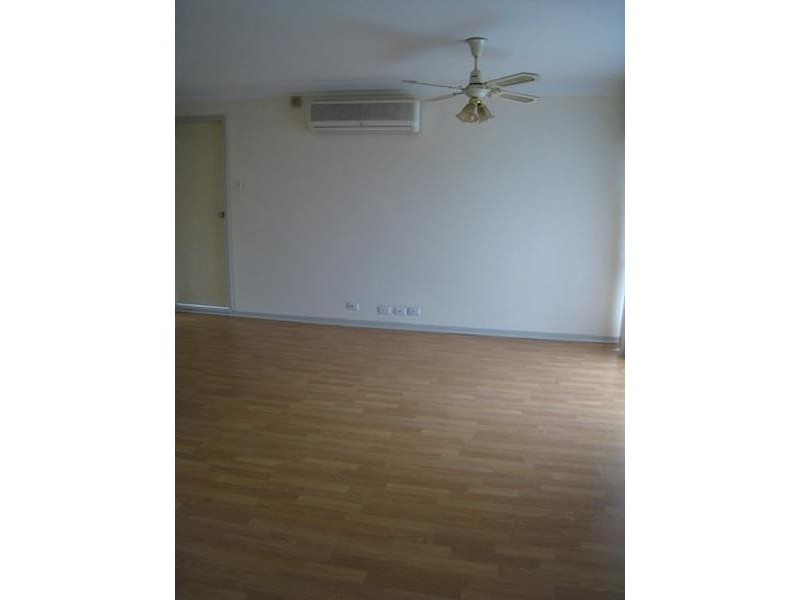 14 Castlereagh St, Bossley Park NSW 2176