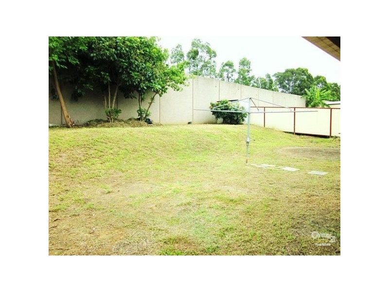 Edensor Park NSW 2176