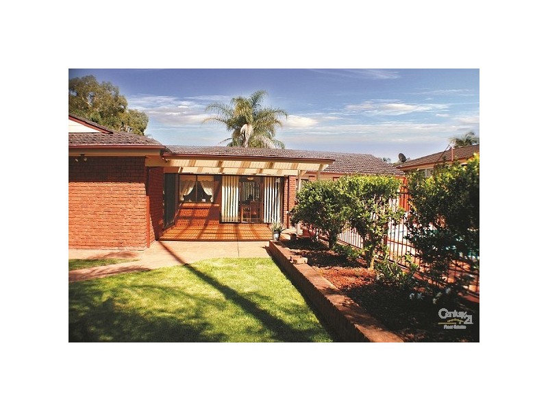 5 Holbrook Street, Bossley Park NSW 2176