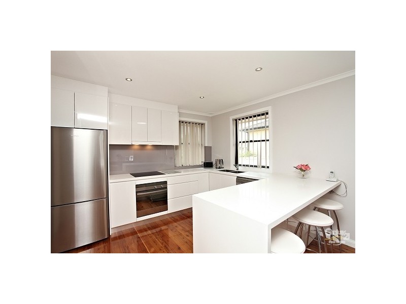 11 Bettong Crescent, Bossley Park NSW 2176