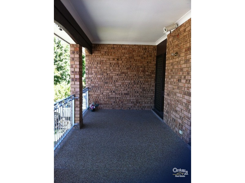 74 Mimosa Road, Bossley Park NSW 2176