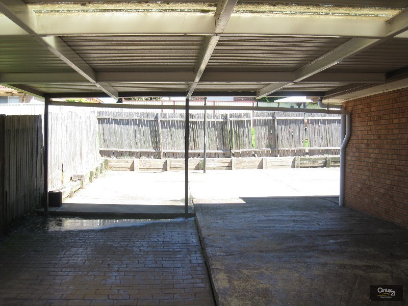 Bossley Park NSW 2176