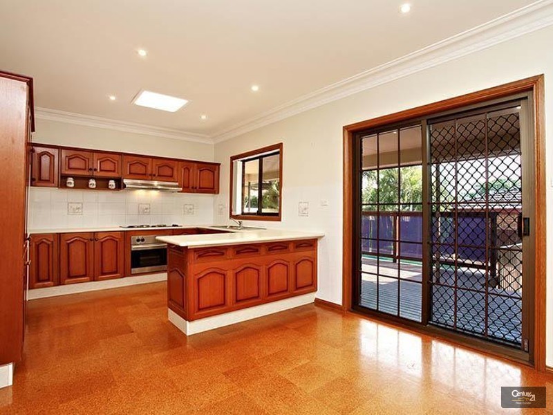 Edensor Park NSW 2176