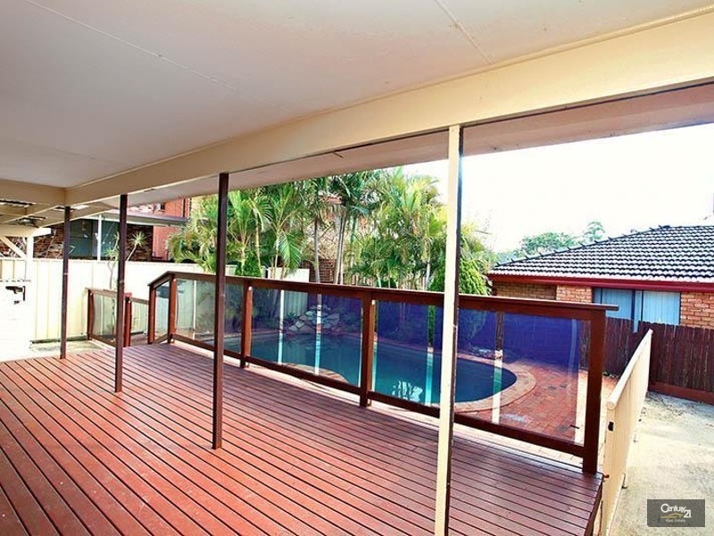 Edensor Park NSW 2176