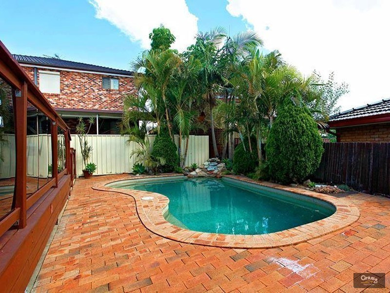 Edensor Park NSW 2176