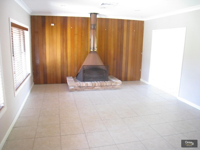 10 Turquoise Cres, Bossley Park NSW 2176