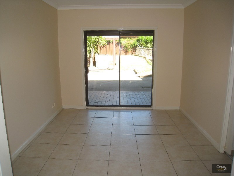 10 Turquoise Cres, Bossley Park NSW 2176