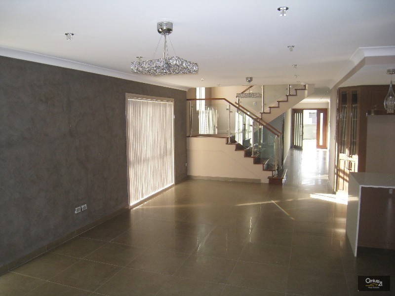 5 Murrumbidgee Street, Bossley Park NSW 2176