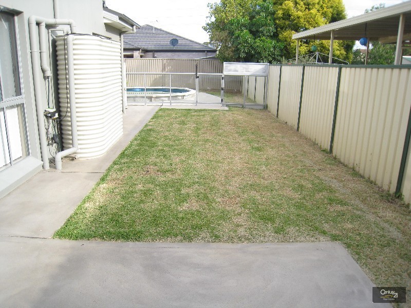 5 Murrumbidgee Street, Bossley Park NSW 2176