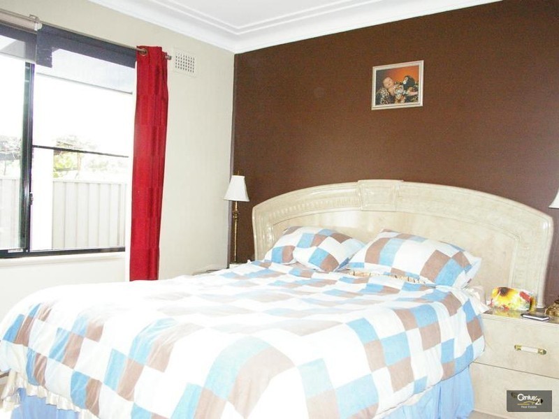 Fairfield West NSW 2165