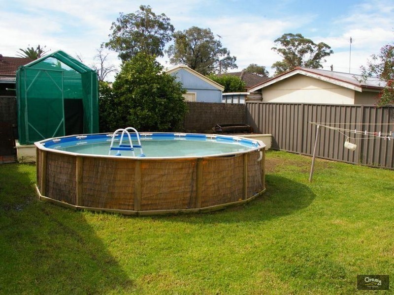 Fairfield West NSW 2165