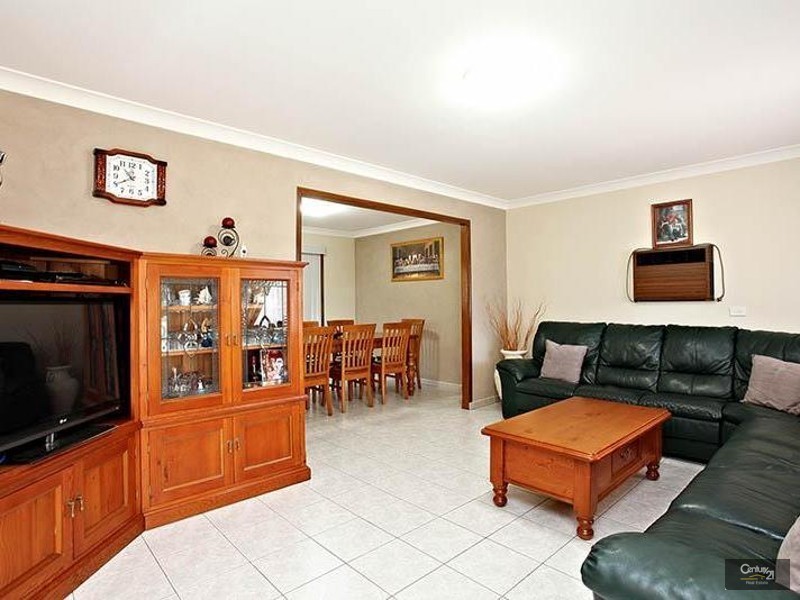 26 Glen Logan Road, Bossley Park NSW 2176