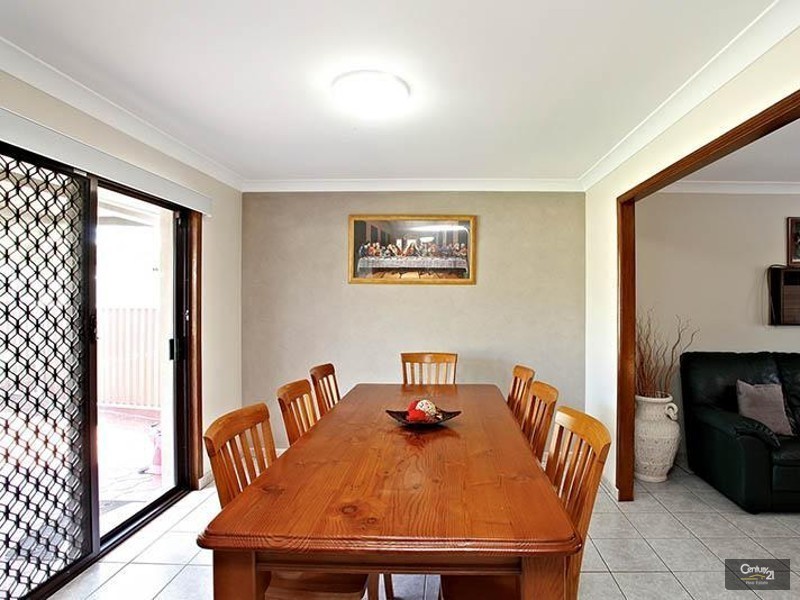 26 Glen Logan Road, Bossley Park NSW 2176