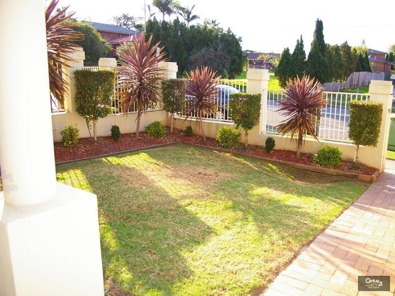 90 Quarry Road, Bossley Park NSW 2176