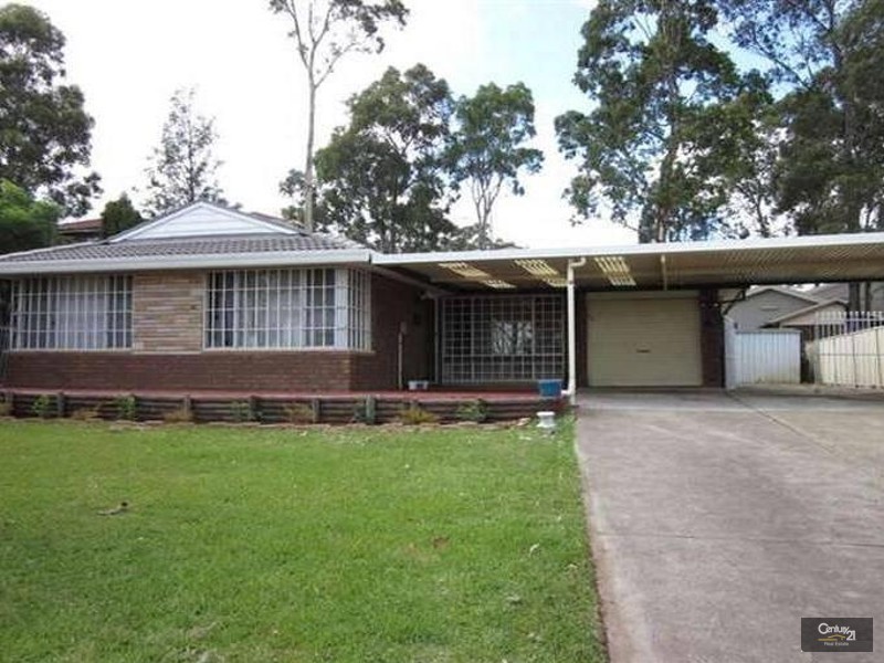 10 Barron Place, Bossley Park NSW 2176