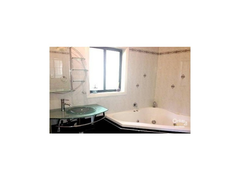 Canley Heights NSW 2166