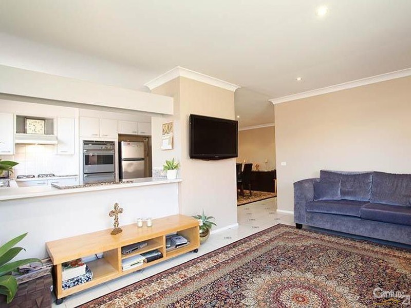 10 Castlereagh Street, Bossley Park NSW 2176