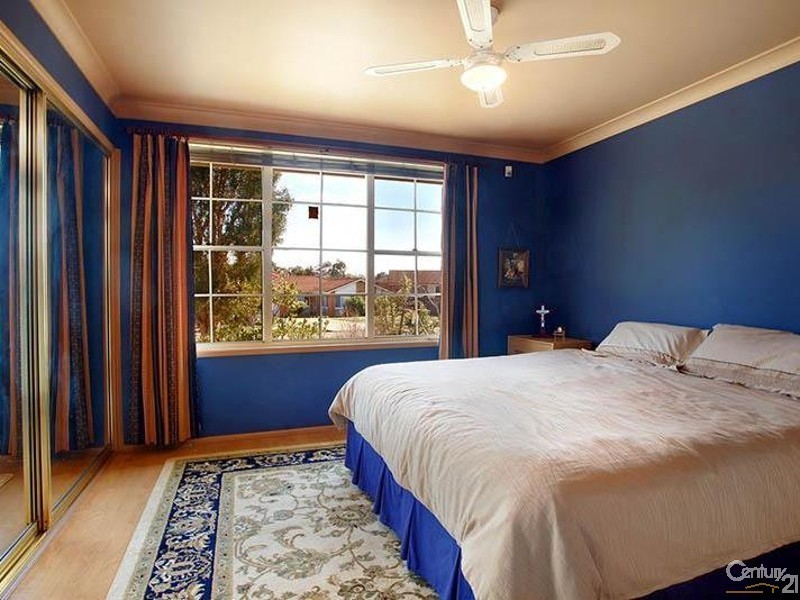 10 Castlereagh Street, Bossley Park NSW 2176