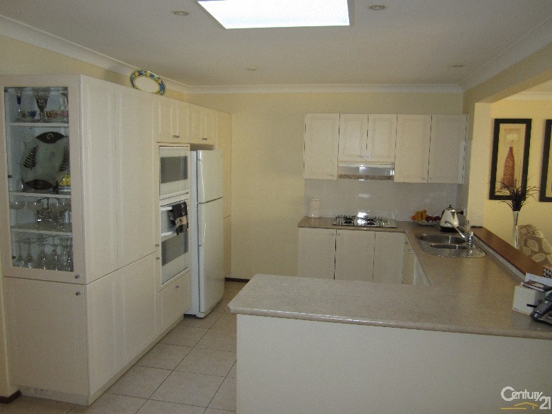 Edensor Park NSW 2176