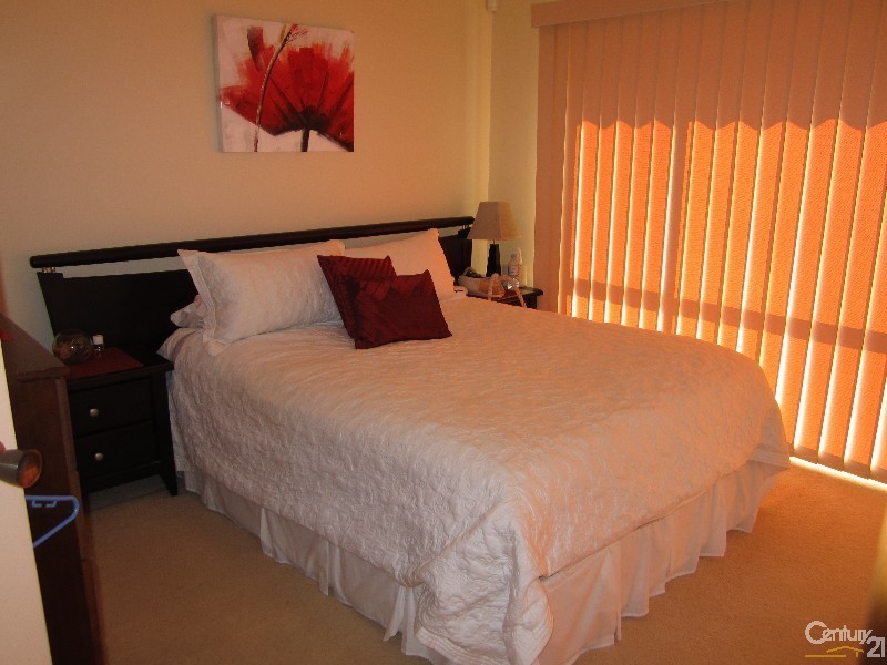 Edensor Park NSW 2176