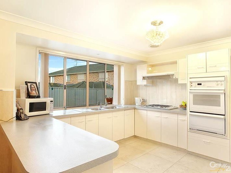 Edensor Park NSW 2176