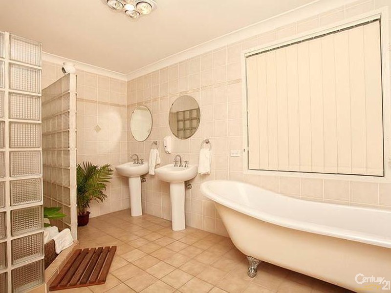 Edensor Park NSW 2176