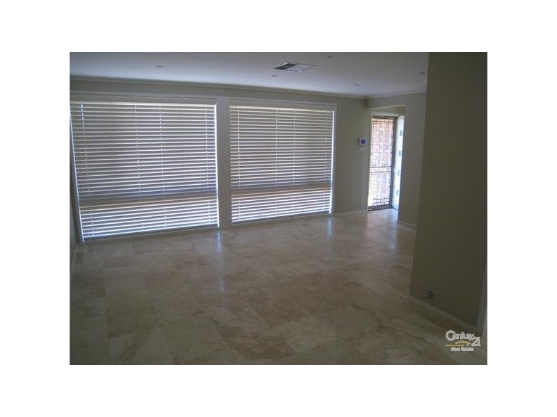 Edensor Park NSW 2176