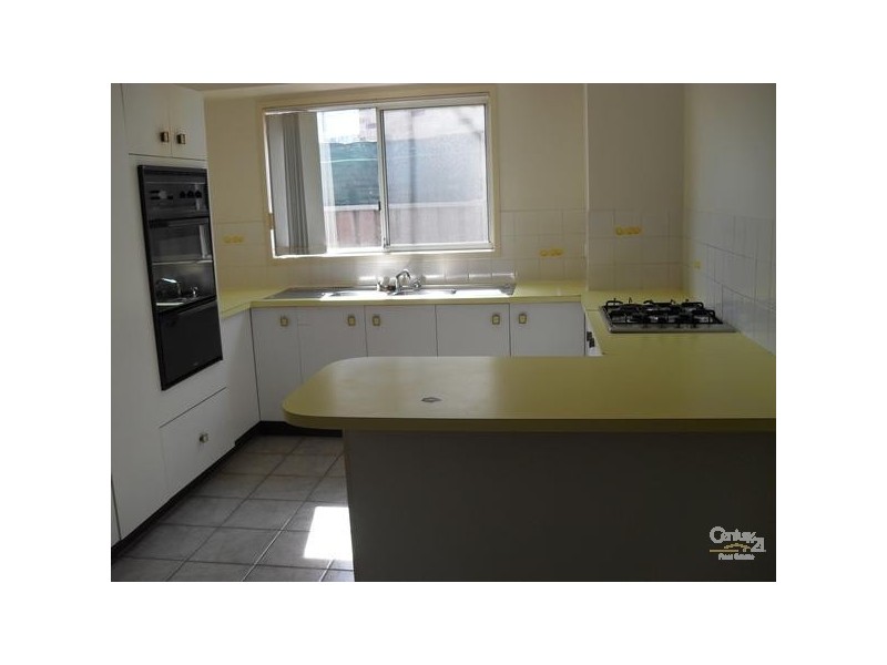 11 Castlereagh Street, Bossley Park NSW 2176