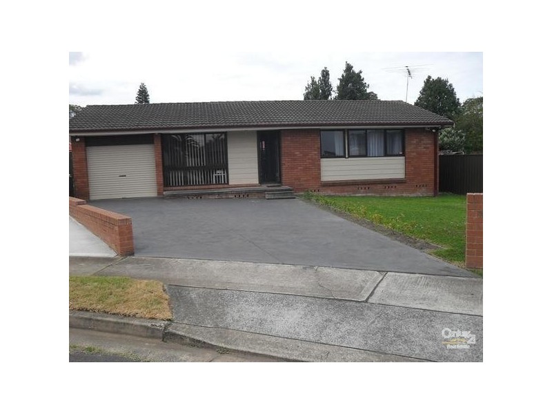 10 Moonbi Close, Greenfield Park NSW 2176