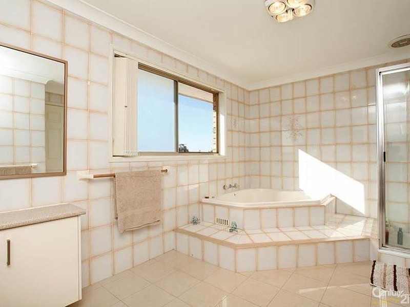 Bossley Park NSW 2176